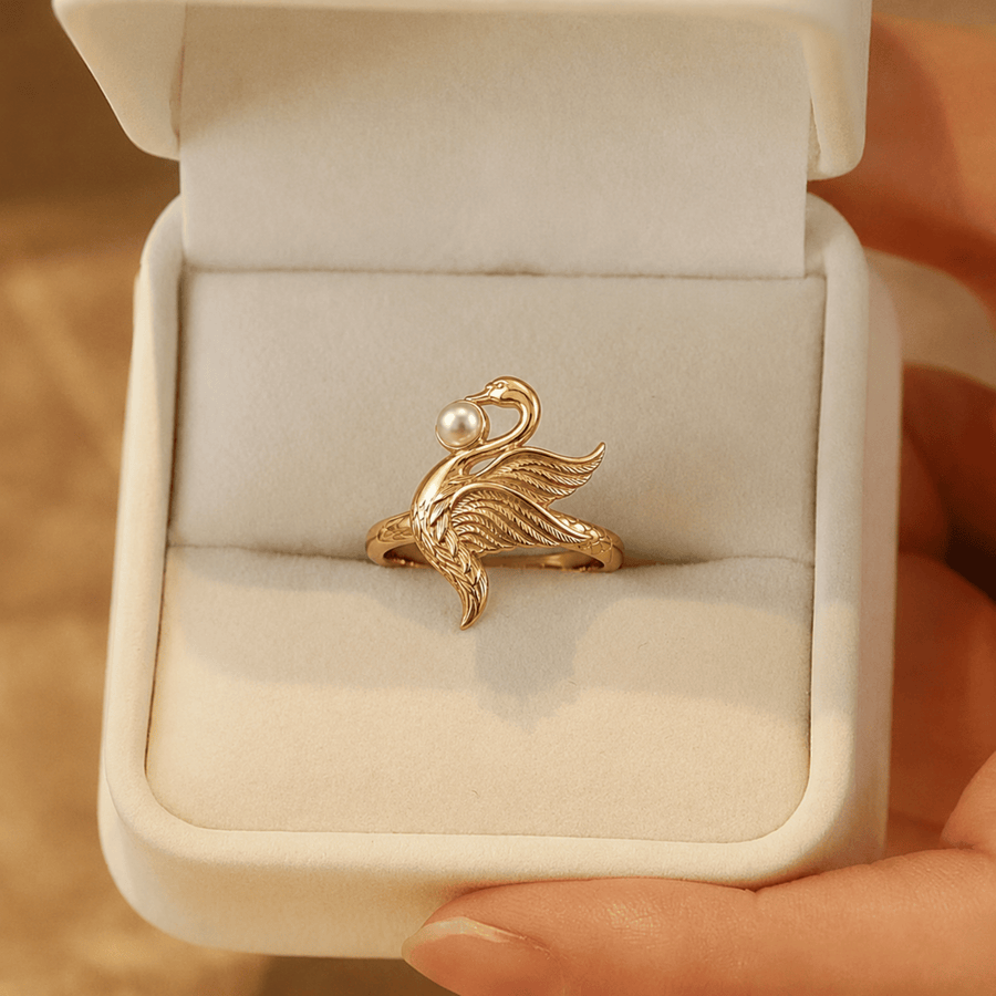 Classic Gold Ring